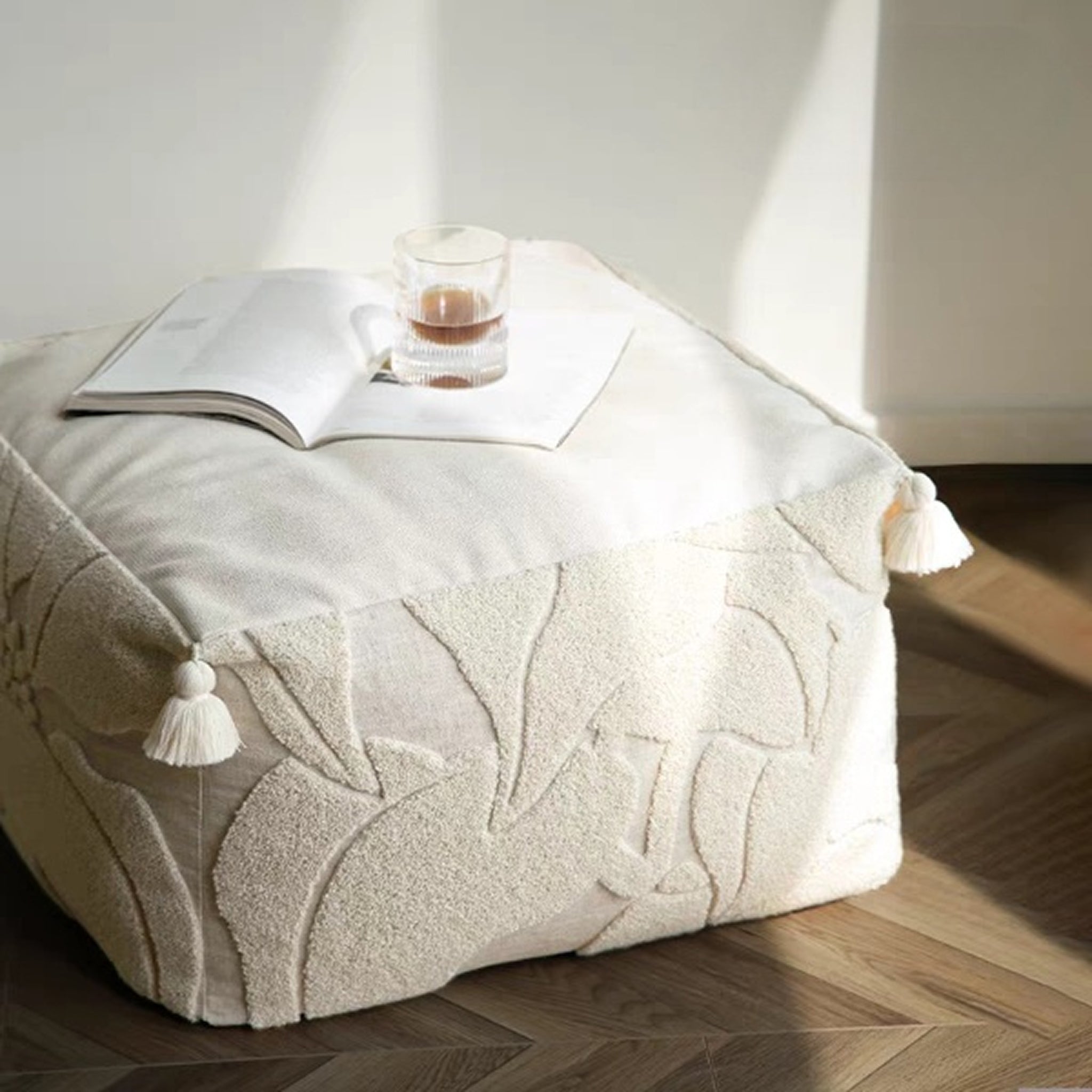Aura Pouf