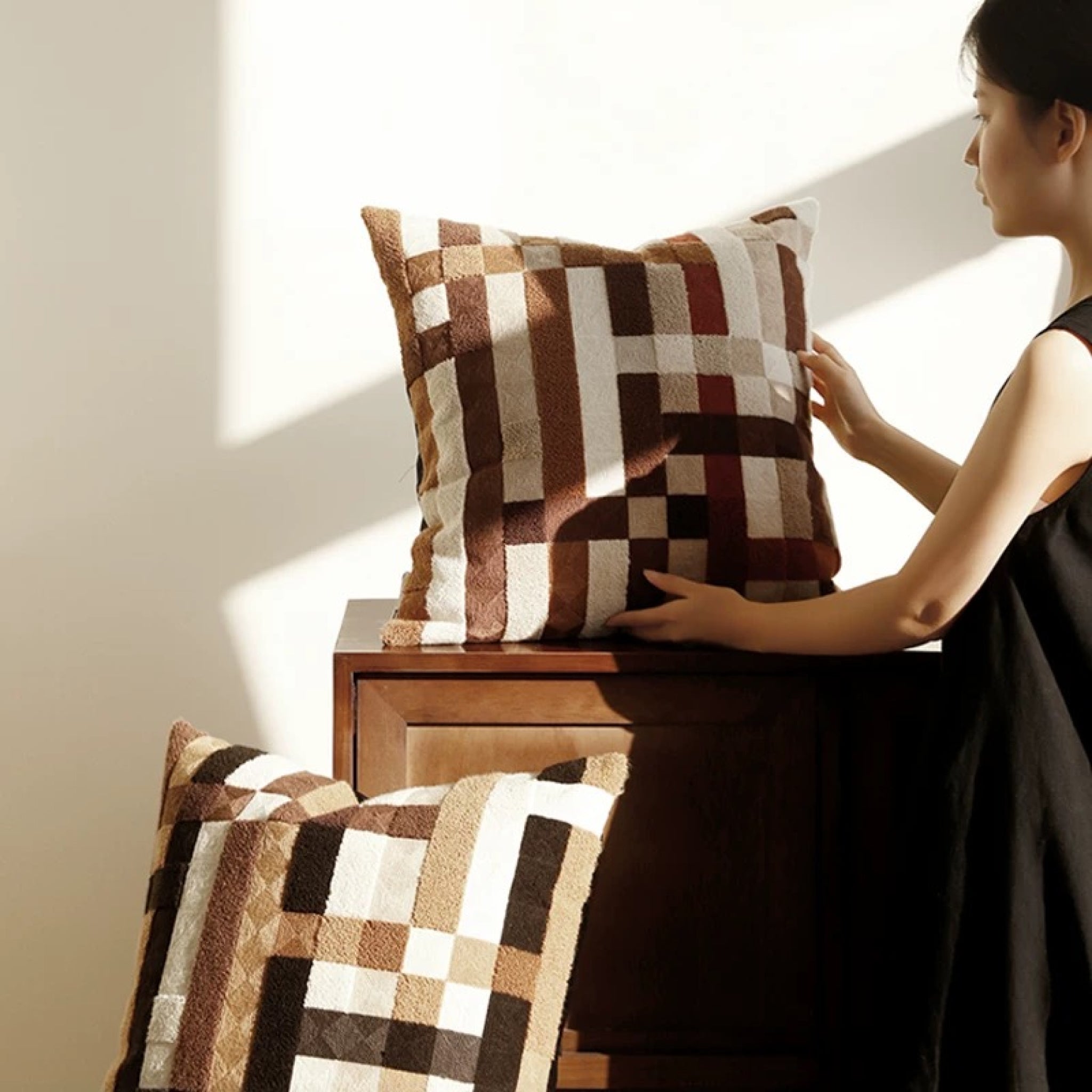 Lagos Pillow - Light