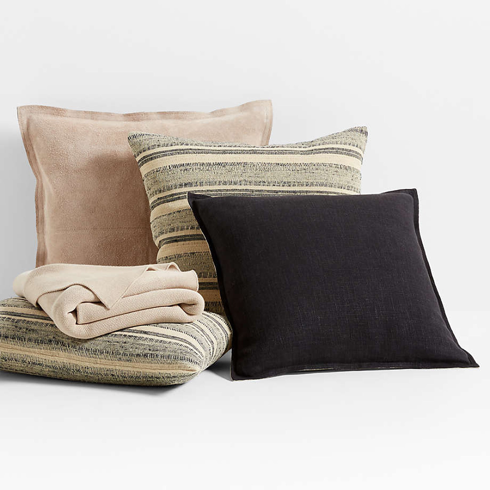 Zora Pillow - Black